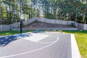 Basketball Court Cozy 3 BR in Decatur