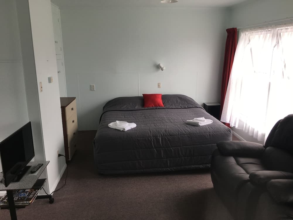 Courtesy Court Motel