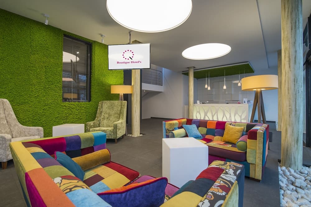 Boutique Hotel's Kwiska / Legnicka