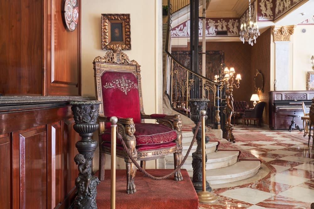 Le Metropole Luxury Heritage Hotel Since 1902 by Paradise Inn Group