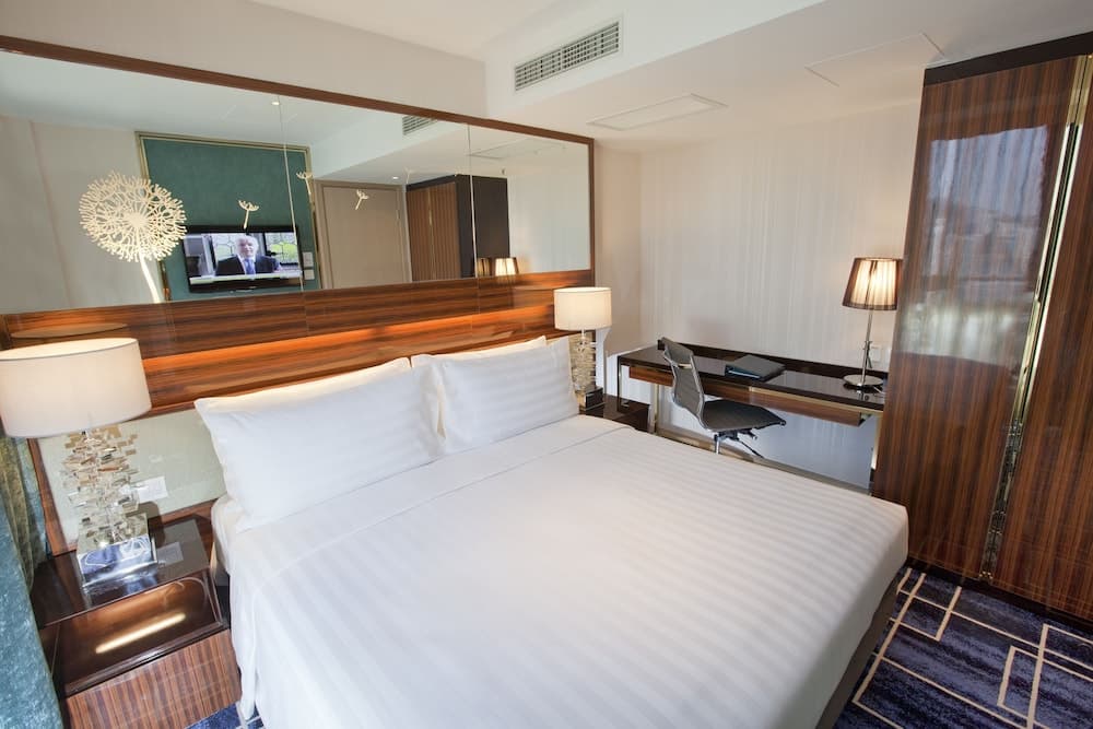 Dorsett Tsuen Wan, Hong Kong