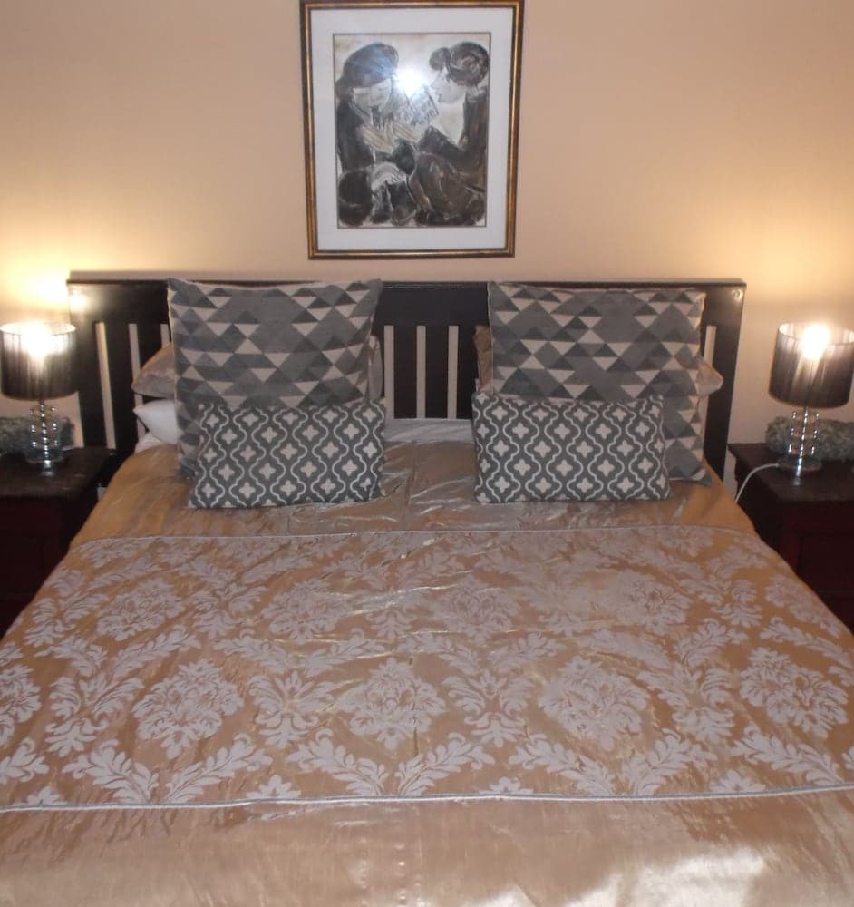 Old Mill Lodge, Working Ostrich Farm & Restaurant, Oudtshoorn