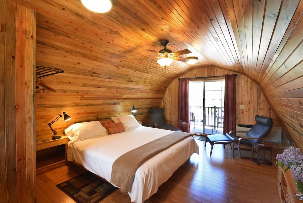 Bad Rock Bed and Breakfast Inn