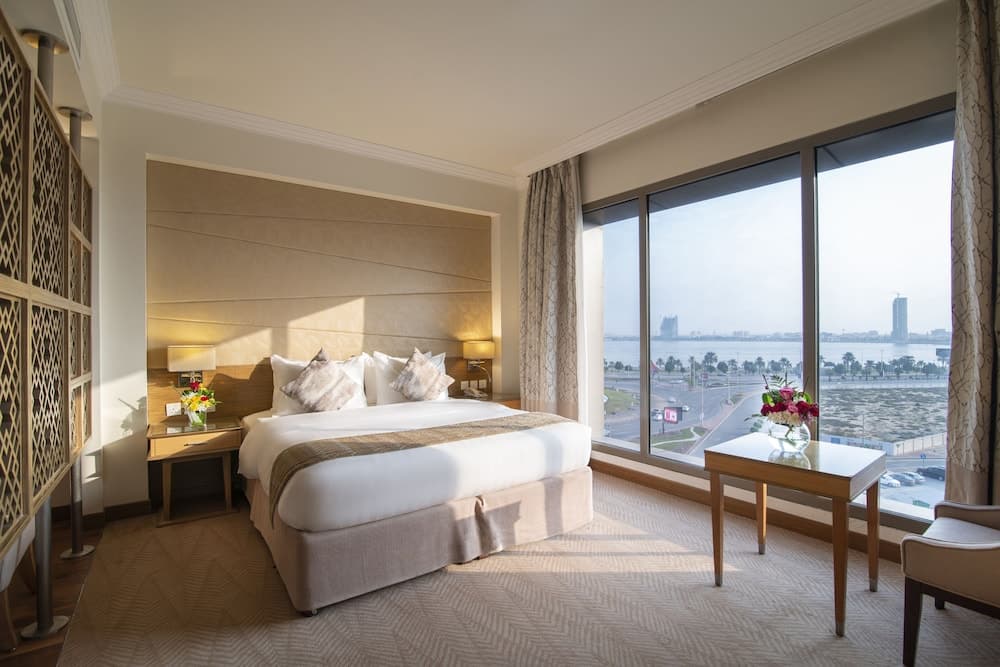 Golden Tulip Dammam Corniche Hotel