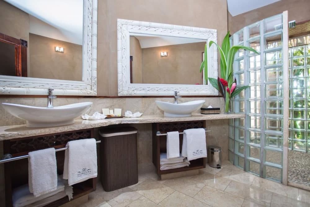 Rumours Luxury Villas & Spa