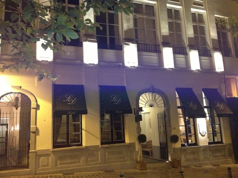 hotel image