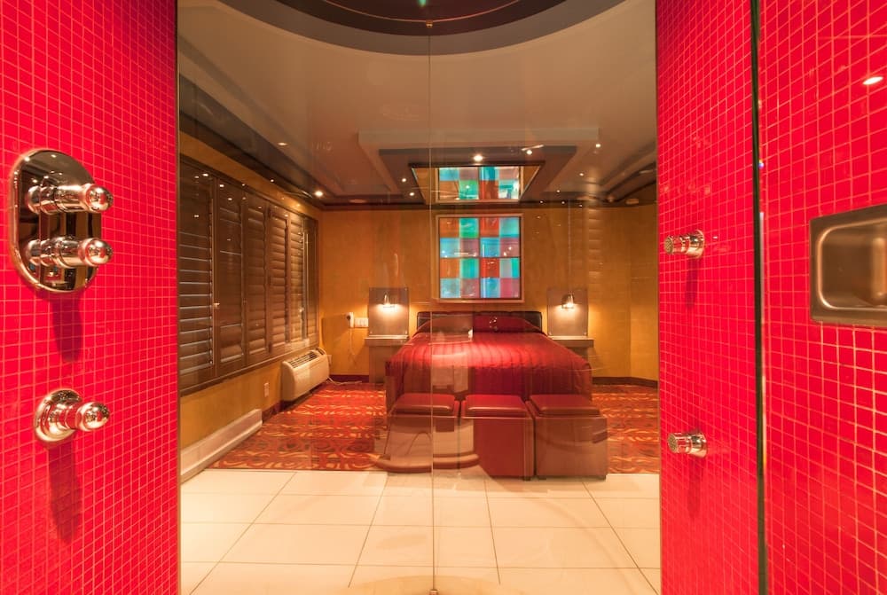 Le Chabrol Hotel & Suites