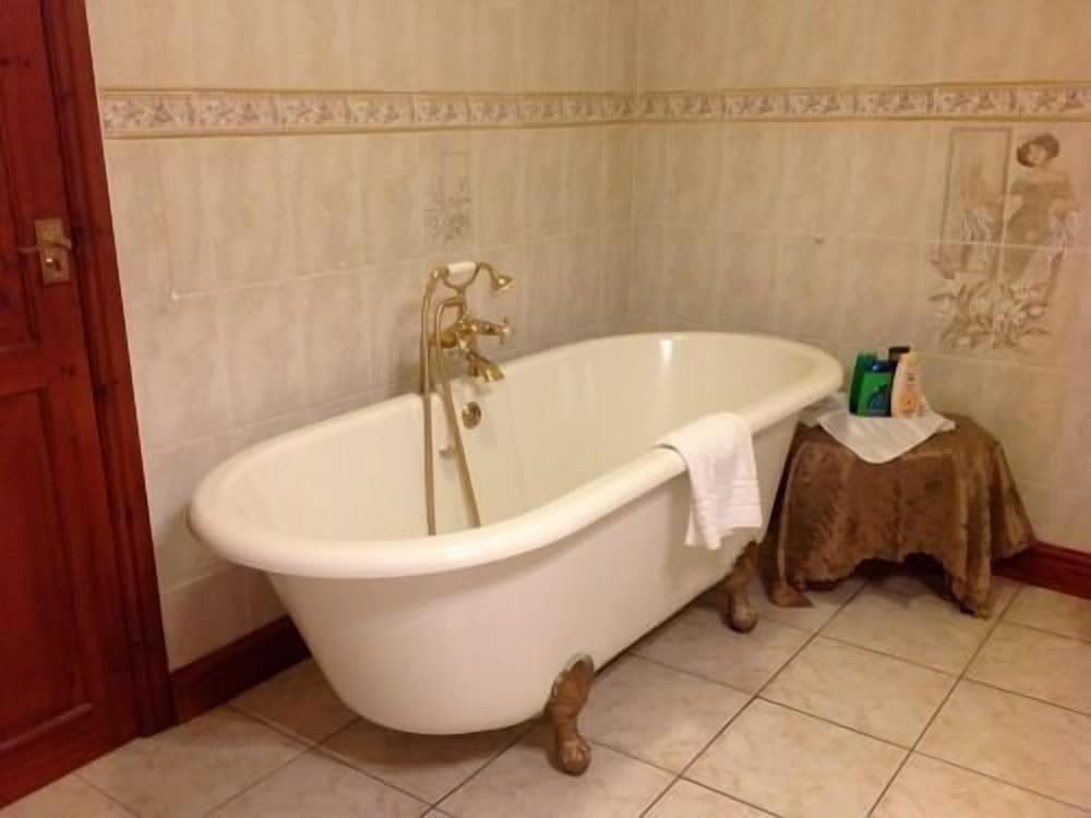 Ravencar Farm Bed and Breakfast