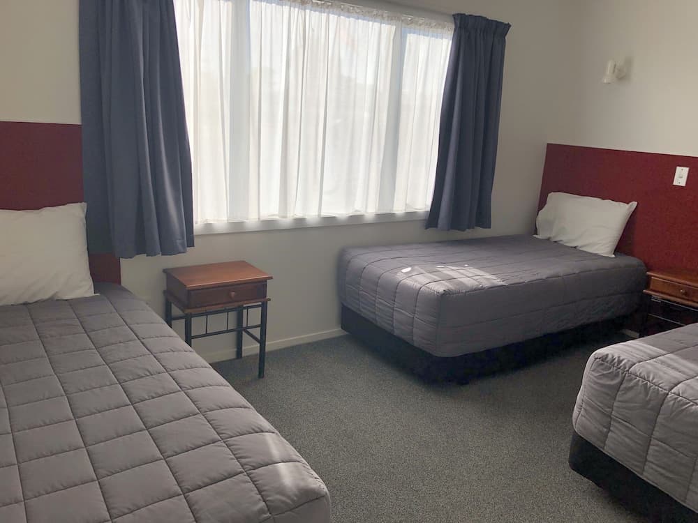 Thornton Lodge Motel