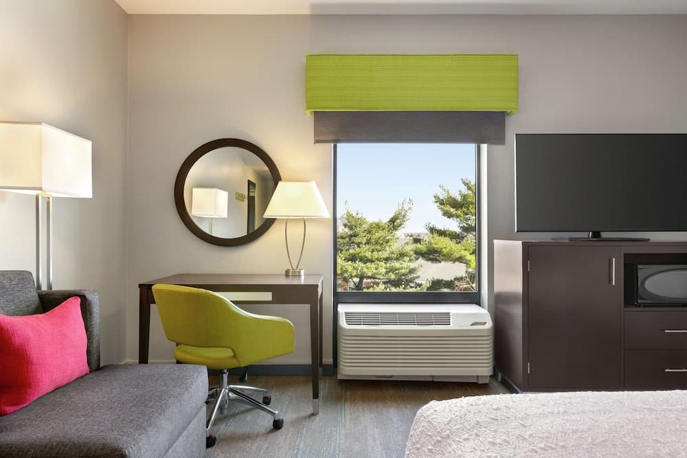 Hampton Inn & Suites York South