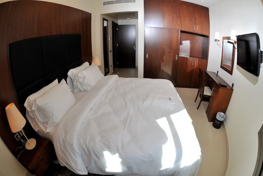 Dolphin Royal Suites