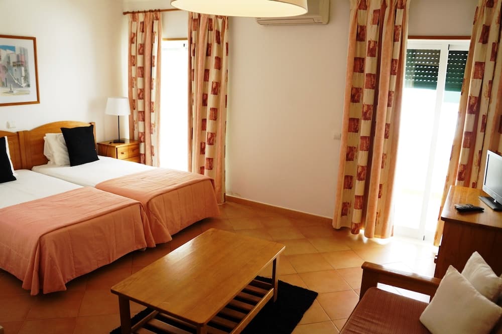 Oasis Beach Apartments