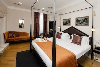 Torre Argentina Relais