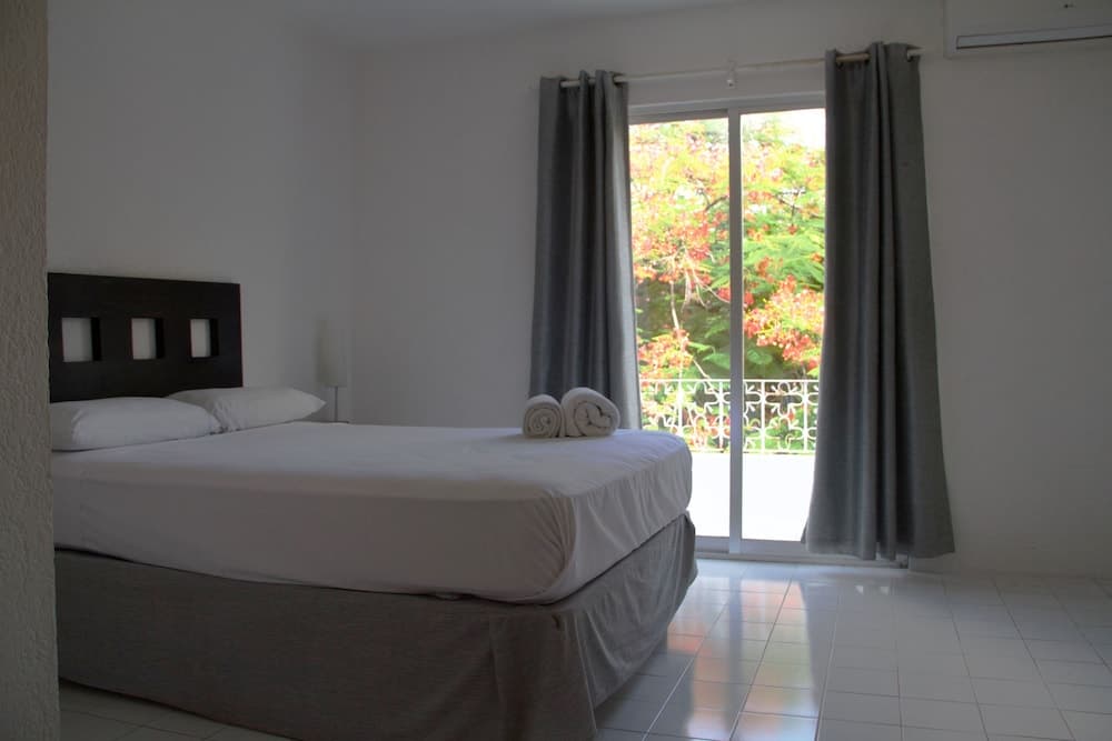 Tropical Casablanca Party Zone