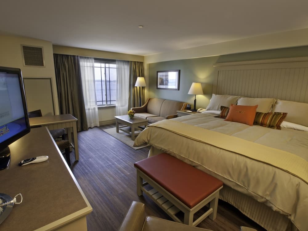 1000 Islands Harbor Hotel