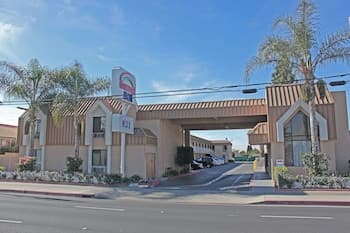 Rainbow Inn - Near Adventure City