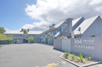 306 Motel Apartments