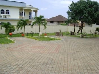 East Airport Guesthouse