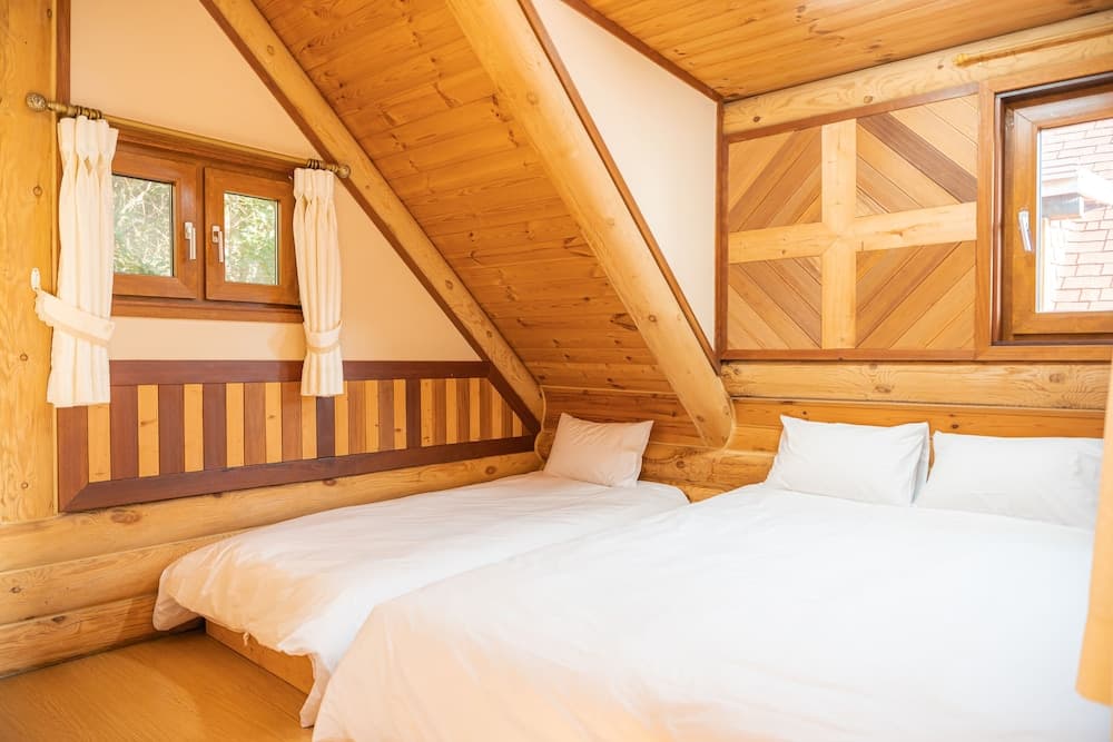 Jeju Jungmun Log Pension & Resort