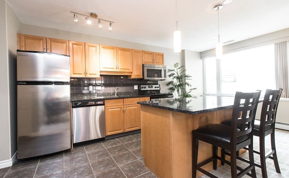 Canterra Suites Hotel