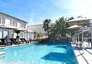 Le Clos Saint-Martin Hôtel & Spa