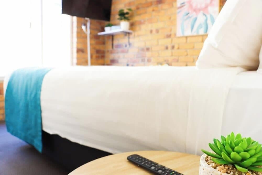 Kennedy Drive Boutique Motel - Close To City Centre & Airport