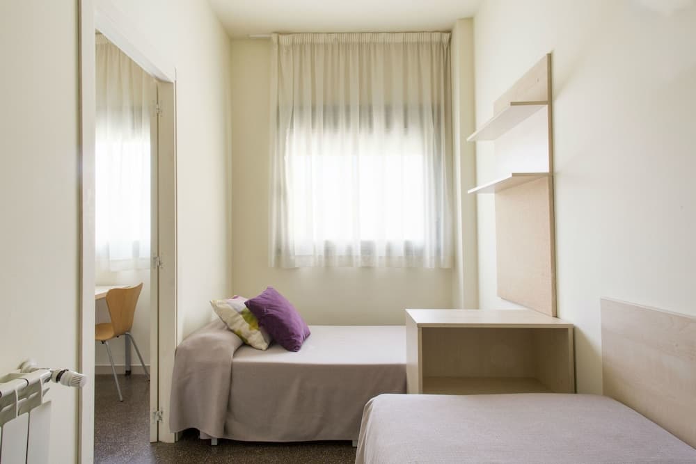 Albergue Residencia Universitaria Resa Los Abedules - Campus Accomodation