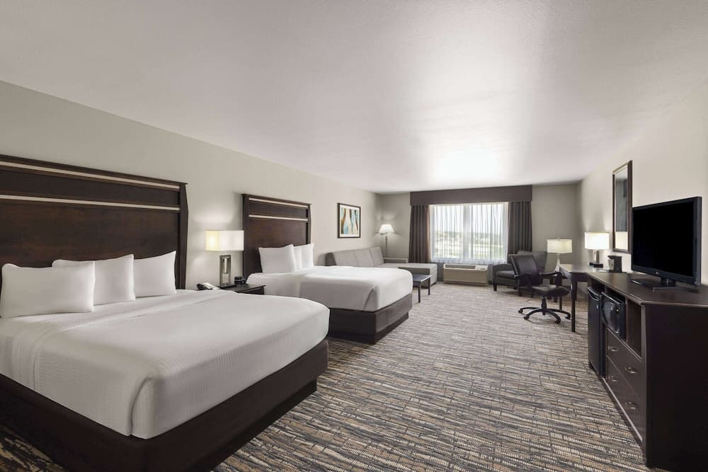 La Quinta Inn & Suites by Wyndham Sioux Falls
