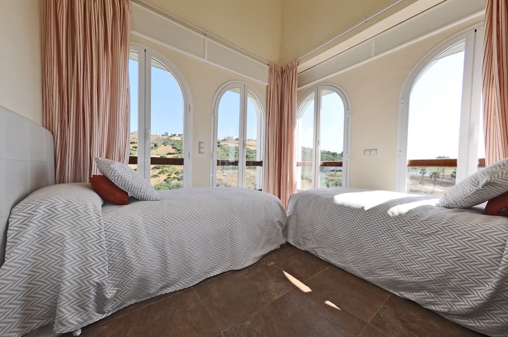 Mnar Castle Apartments