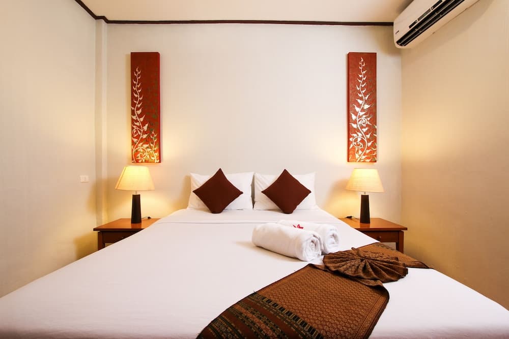 Eden Bungalow Resort