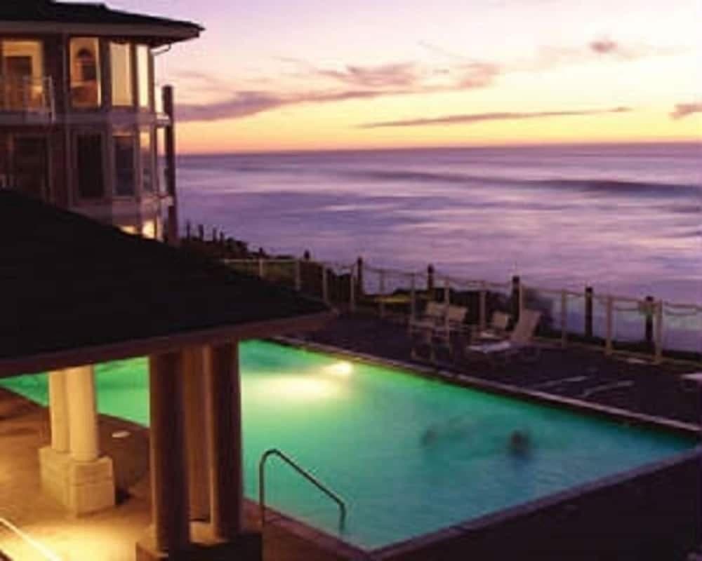 Whale Pointe at Depoe Bay