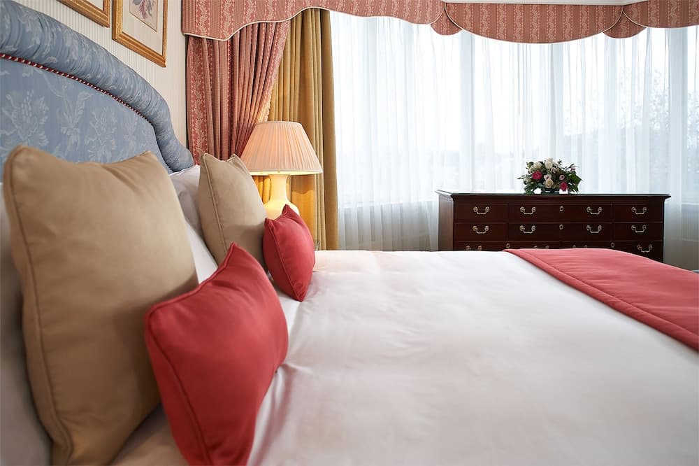 Cheval Thorney Court at Hyde Park