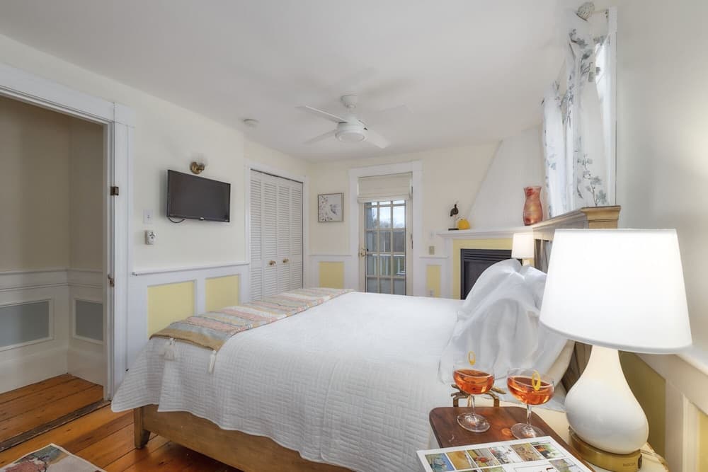 Youngtown Inn & Restaurant