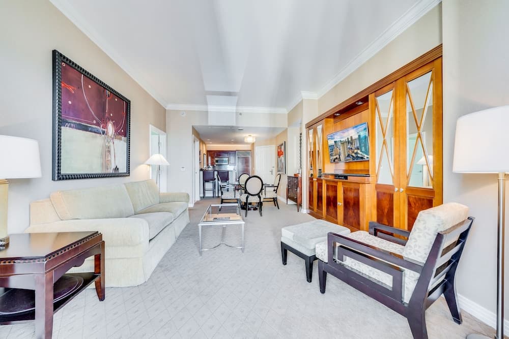 Jet Luxury Resorts @ The Signature Condo Hotel