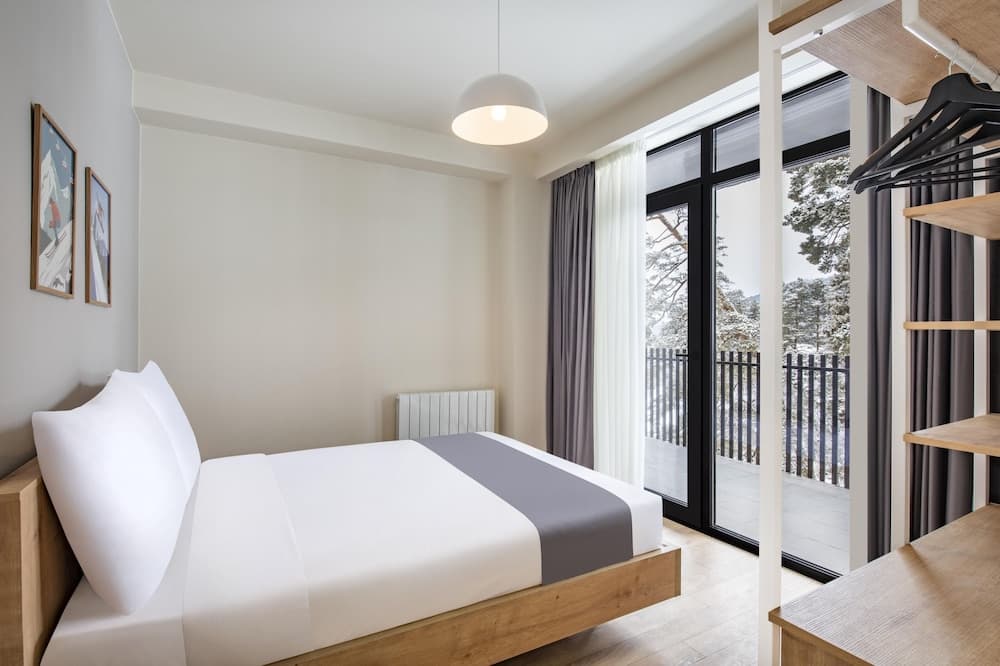 Dialog Kokhta Aparts