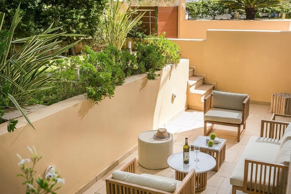 Eucalyptus Apartments Corali