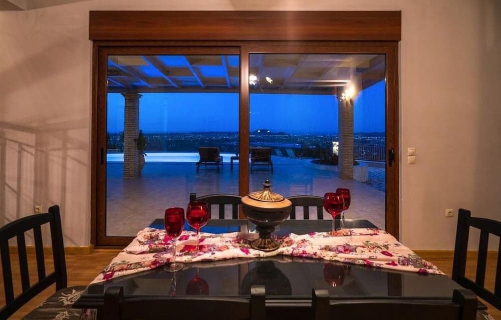 Castelli Luxury Villa 4-bedroom Villa With Private Pool