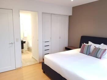 Amazing City Views in Big Apartment With Amenities