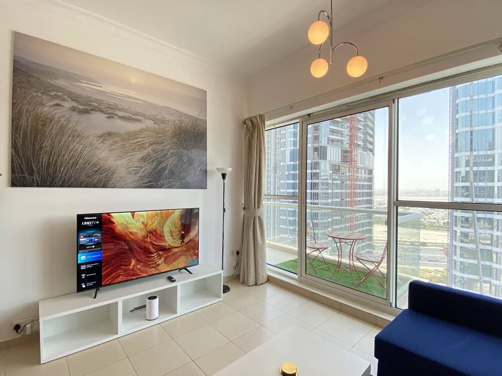 Lux BnB MayFair Tower Business Bay