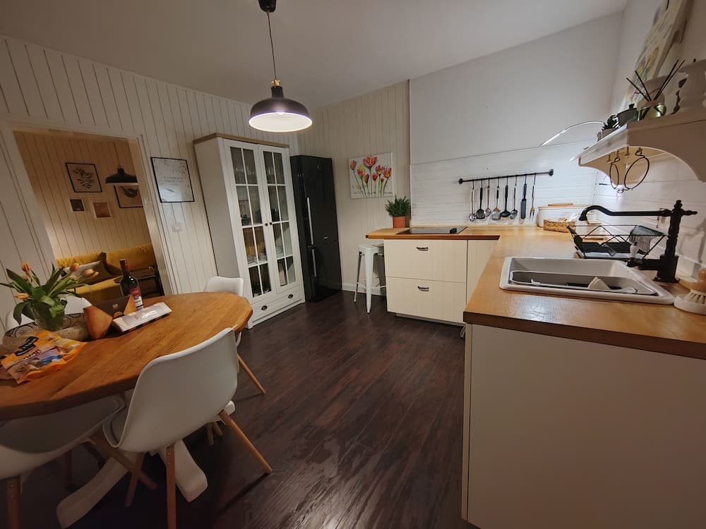 Stunning 2-bed House in Jezera With Sea Views