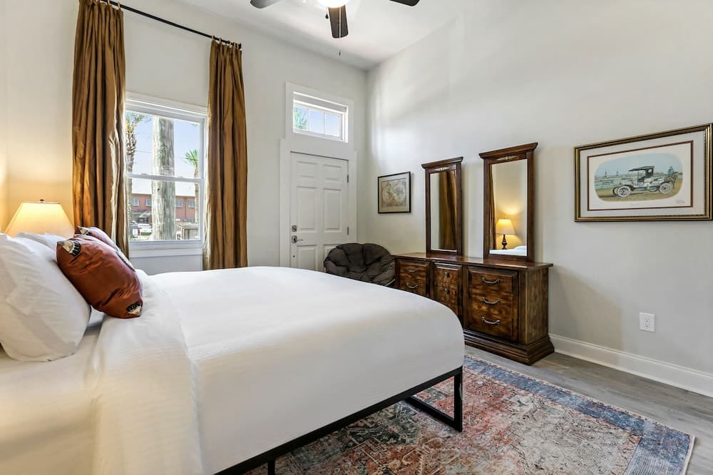 Renovated Historic 4BR House Near Magazine St & Uptown