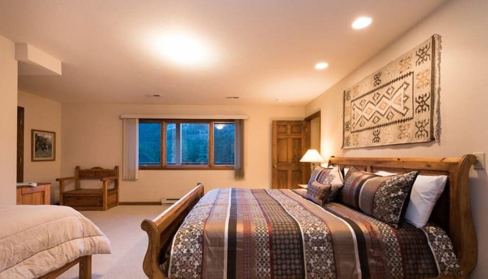 Cascade -- Ev #6148 6 Bedroom Townhouse by Redawning