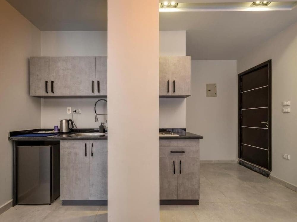 Travelholic Residence Golden Gates