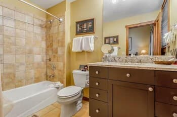 3 Bedroom Townhome in Downtown Breckenridge, off Main Street With Pool, and Hot Tubs