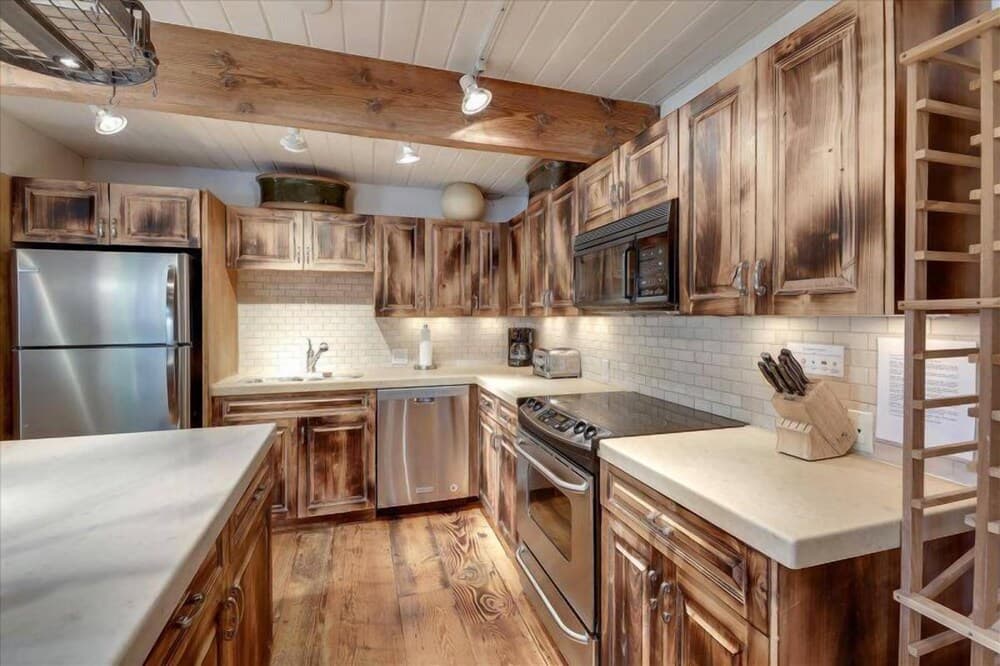 Luxury 3 Bedroom Vacation Rental in the Center of Downtown Just One Block From the Aspen Mountain Gondola