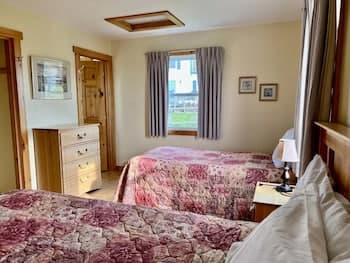 Montgomery Cavendish Cottages