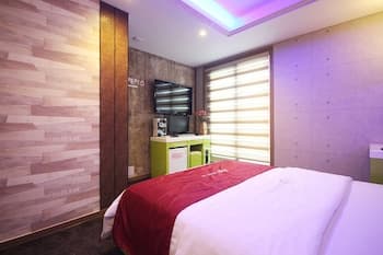 Buan Gyeokpo Jazz Motel and Pension