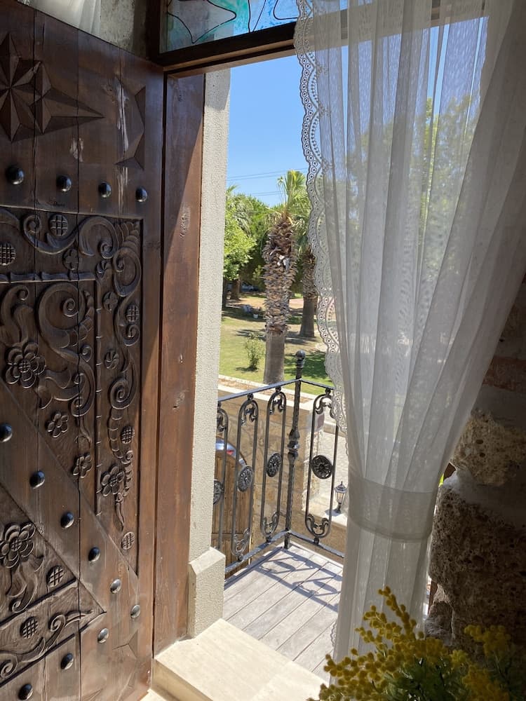 Ionia Liberty Stone Hotel