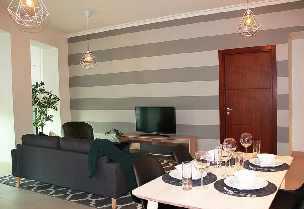 5 Apt in Architectural Marvel of Dubai