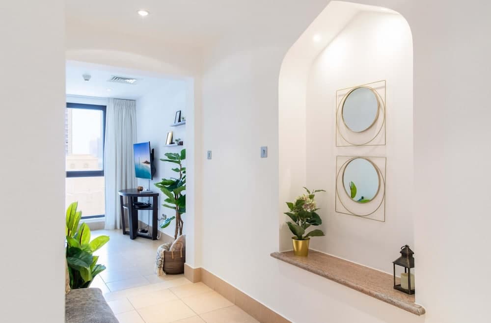 Luxury Living Next to Dubai Mall Burj Khalifa